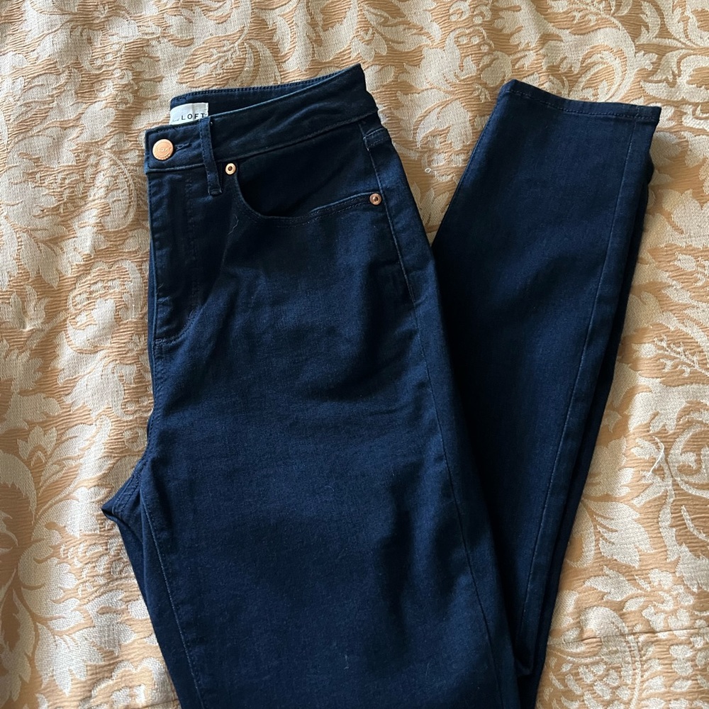 Curvy high waist skinny. New without tags. I washed them.
